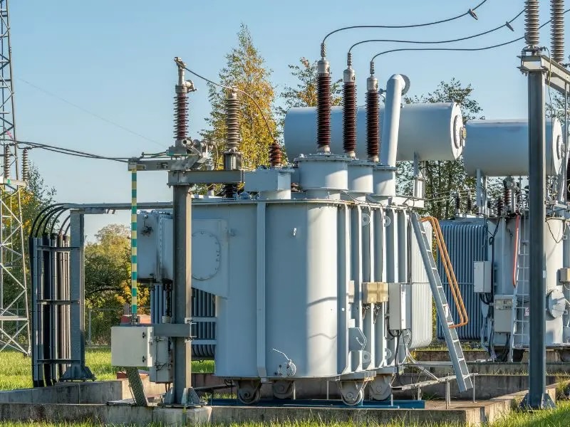 Oil transformer